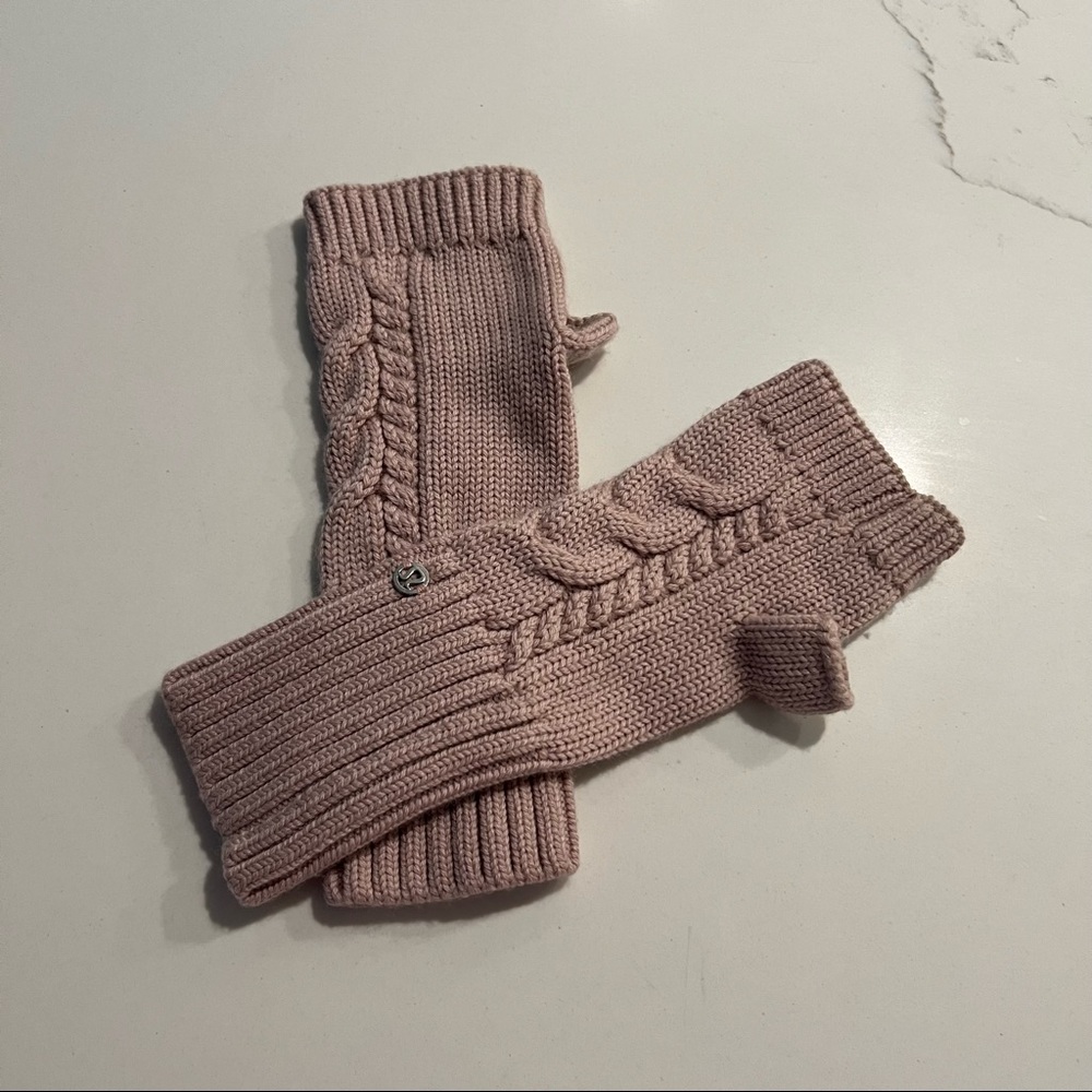 Lululemon Gloves